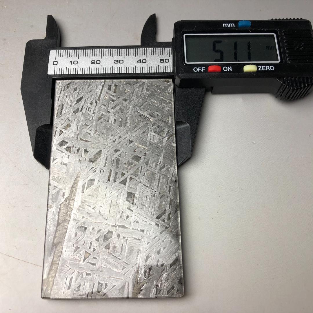 アルタイ隕石　 鉄隕石　メテオライト鉄隕石　原石 美品　重さ約193ｇ