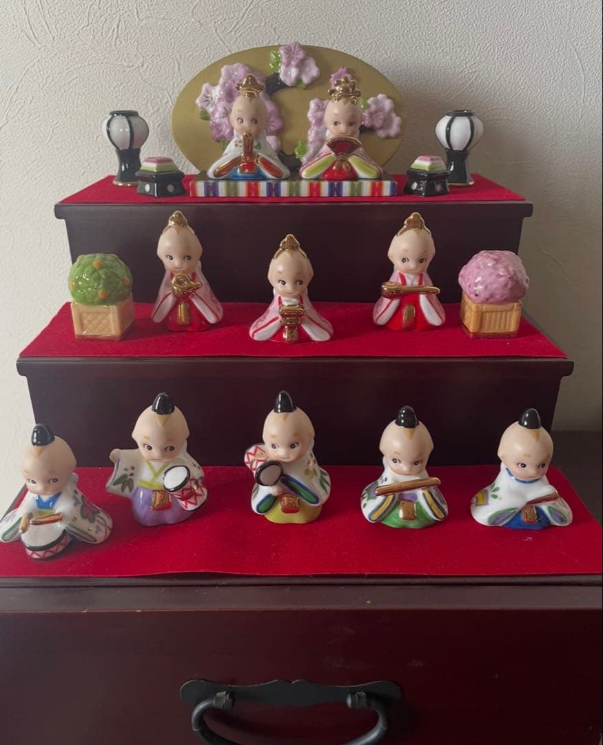 m*n様 キューピー　お雛様　3段飾り　箱無し