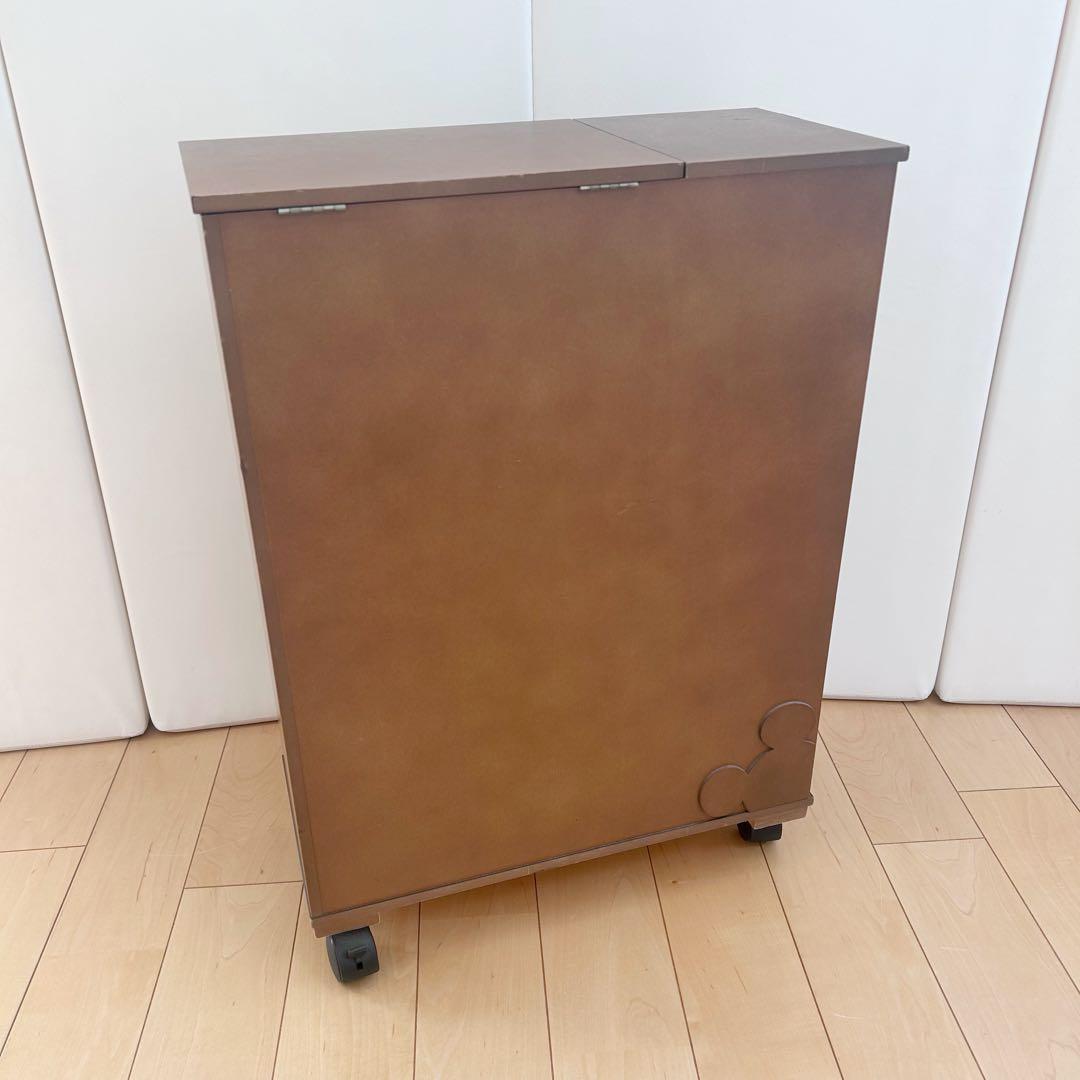 ミッキーマウス　コンパクトコスメワゴン希少　アラウニハワイピンバッジ　ディズニー