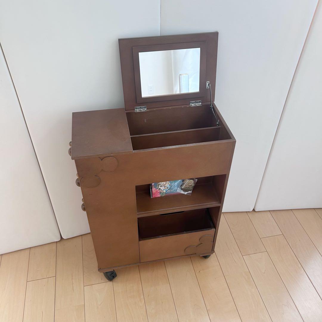 ミッキーマウス　コンパクトコスメワゴン希少　アラウニハワイピンバッジ　ディズニー