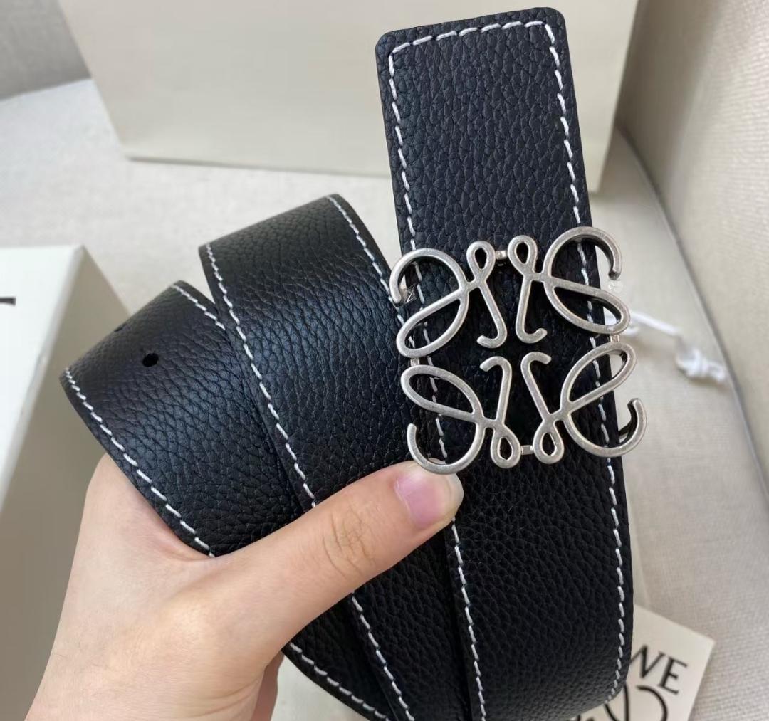 早い者勝ち！ブラックレザーベルト 装飾バックル