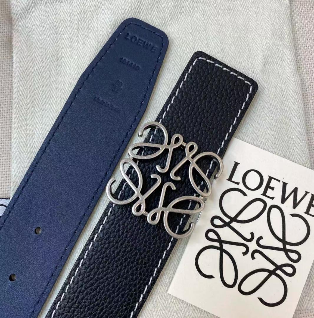 早い者勝ち！ブラックレザーベルト 装飾バックル