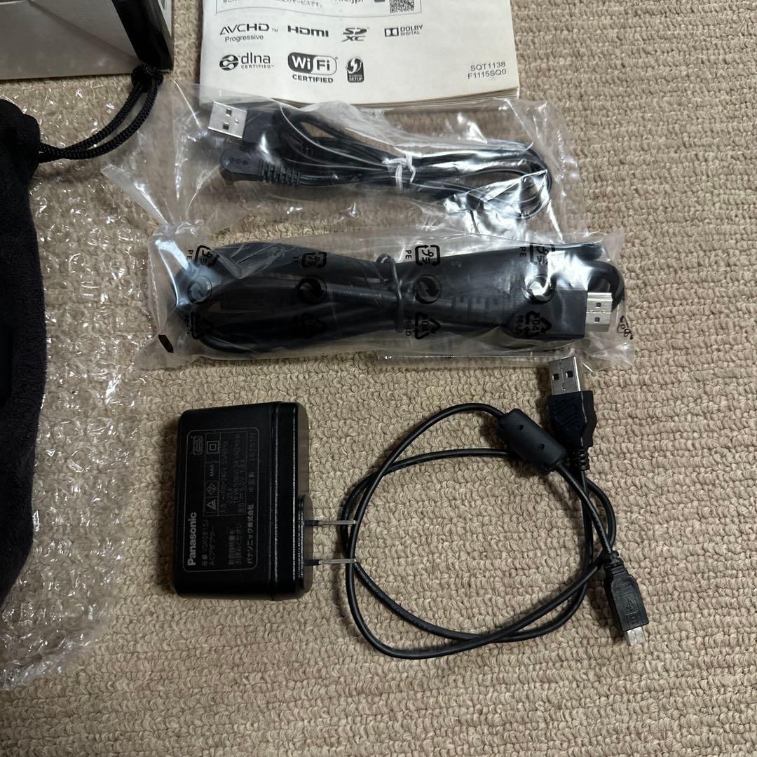 【極美品】Panasonic HC-W580M ビデオカメラ 本体&三脚