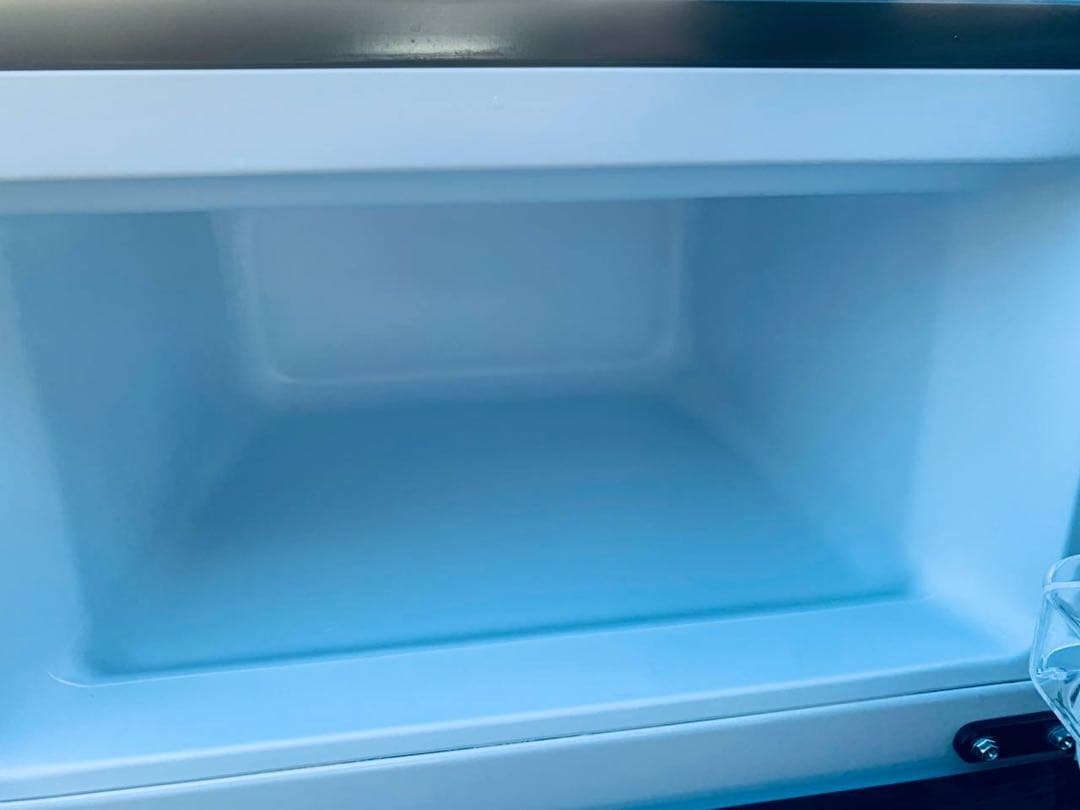 送料設置無料　A-Stage ノンフロン冷凍冷蔵ARM-90L02BK