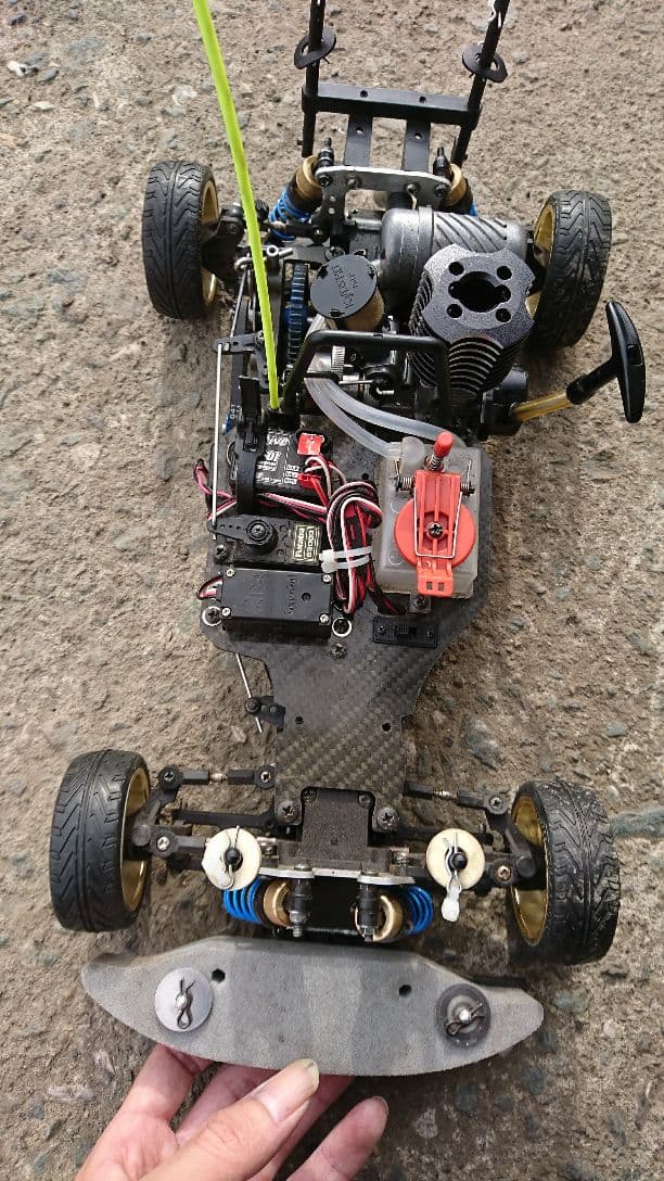 京商 エンジンラジコンカー