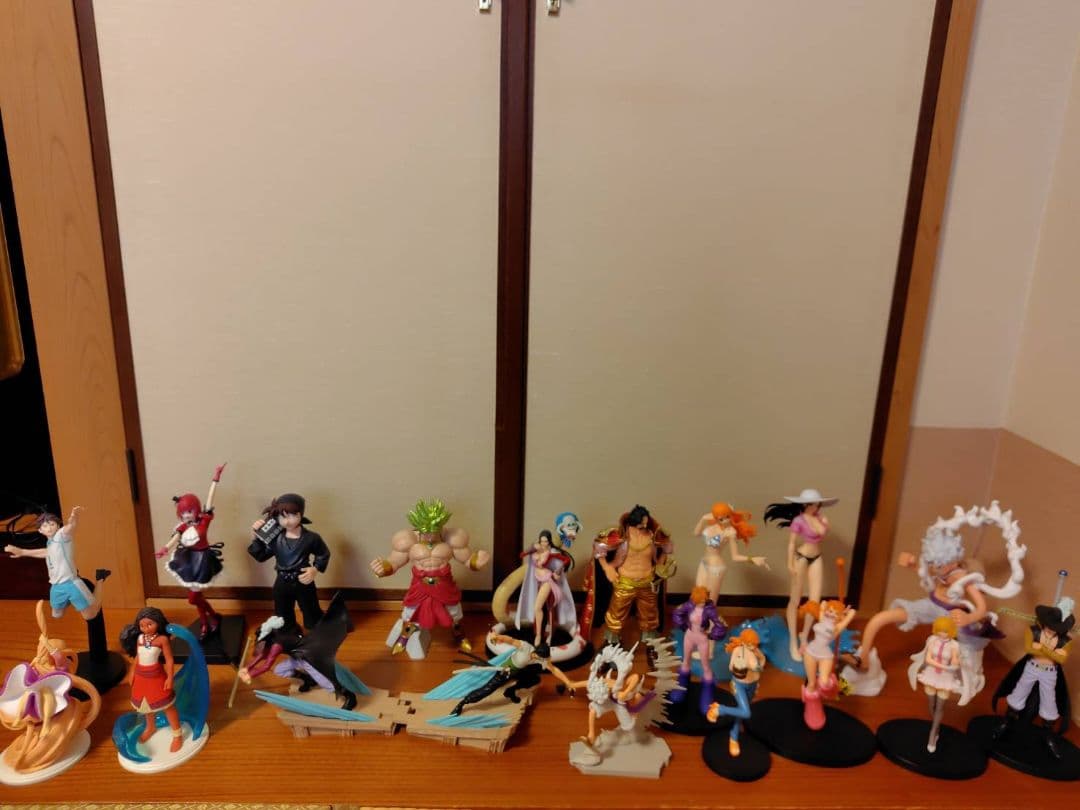 ワンピースなどフィギュアコレクション