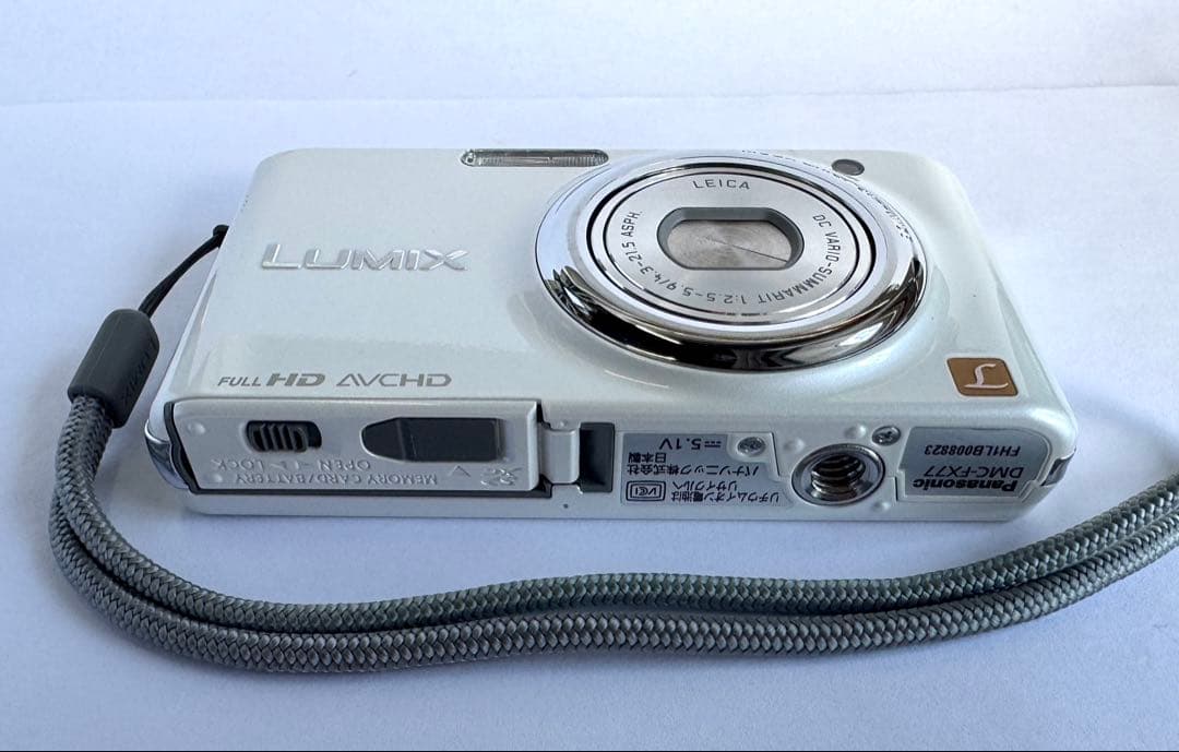 パナソニック LUMIX DMC-FX77 デジカメ ケースバッテリー充電器付き