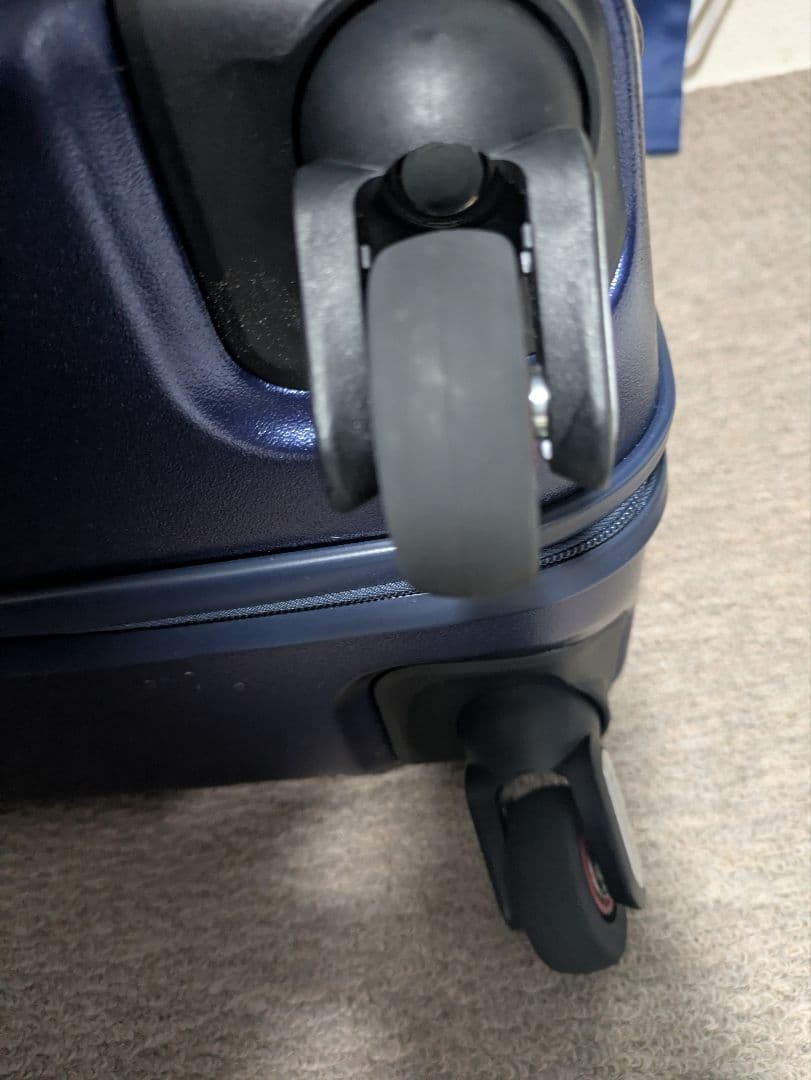 FREQUENTER CLAM A キャリーケース 44L ネイビー