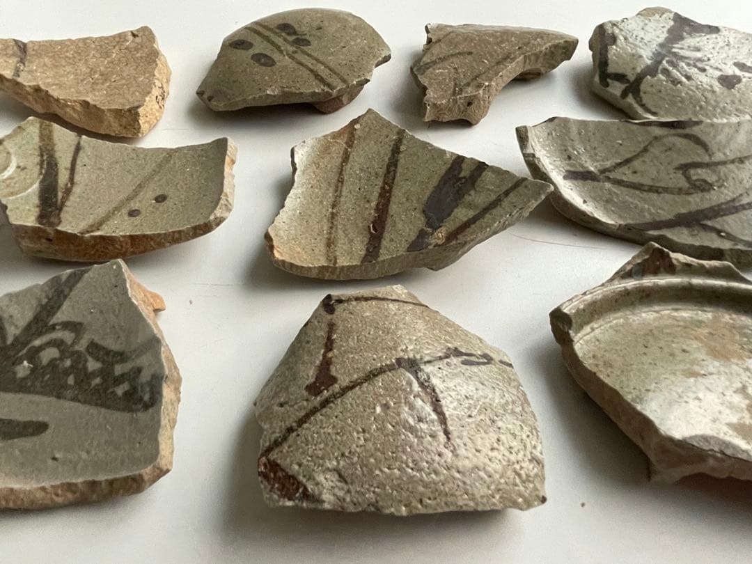 骨董　アンティーク　古唐津　絵唐津　陶片残欠　皿　向付　桃山　古陶磁　発掘　出土