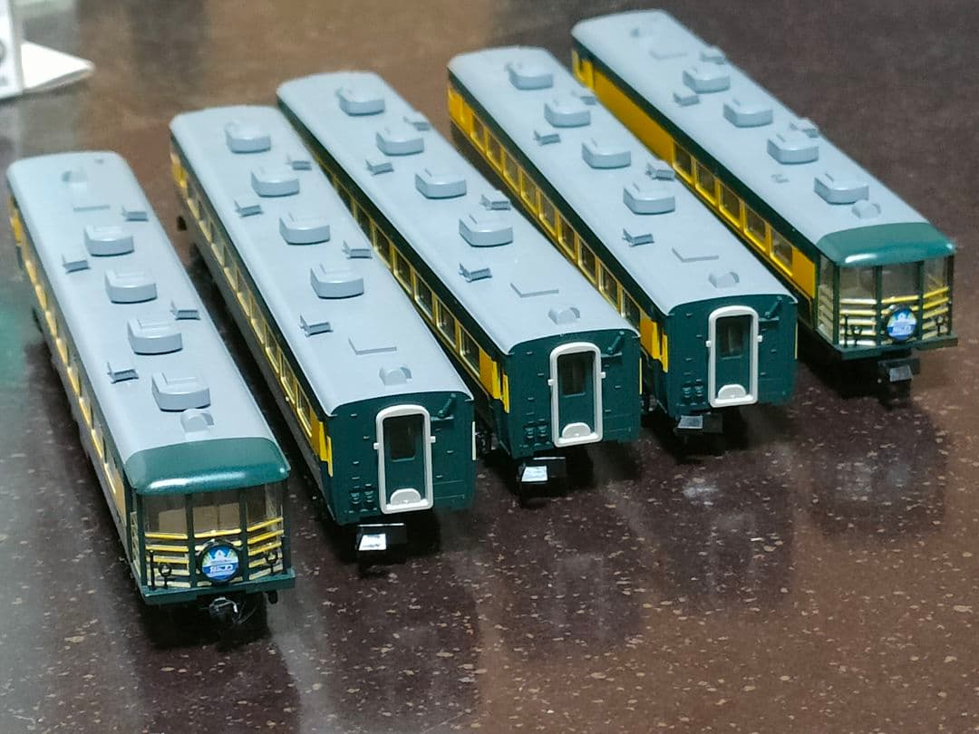 n　★サロンカーなにわ 5両