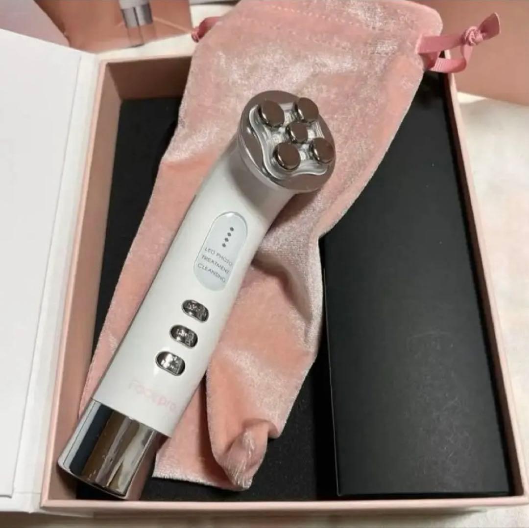 フェイスプロ、家庭用美顔器、持ち運び可能、美肌、EMS、保湿美容液付き