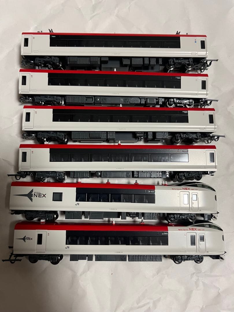 E259系成田エクスプレス6両kato ライト室内灯点灯確認済