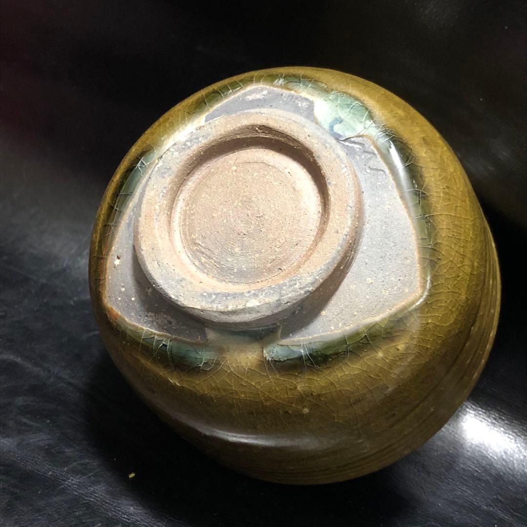 究極の美◆蔵から美しいエメラルドの透明な釉薬が掛けられた抹茶茶碗が出て来ました。