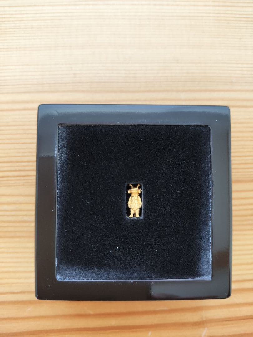 カネゴン 純金 フィギュア 限定500体