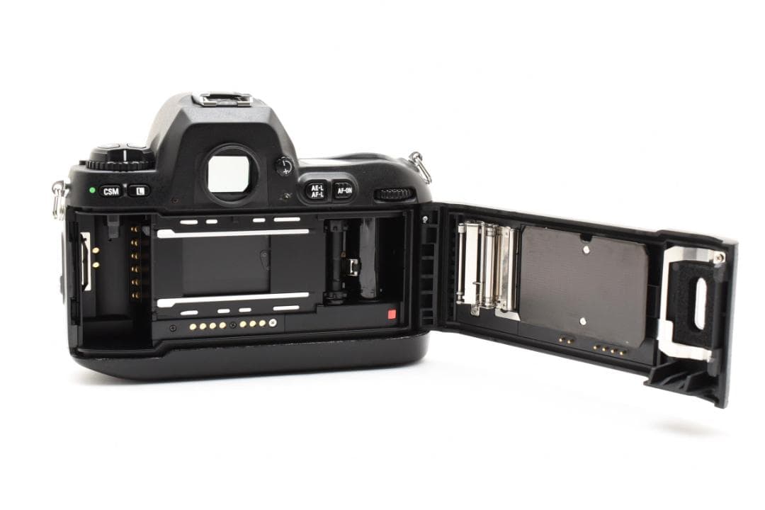 ニコン　Nikon F100 フィルムカメラボディ②