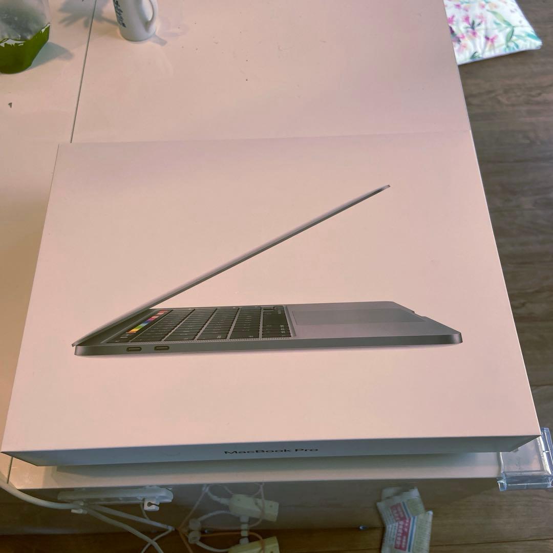 MacBookPro 2020 i7 メモリ32GB SSD 1TB 13インチ