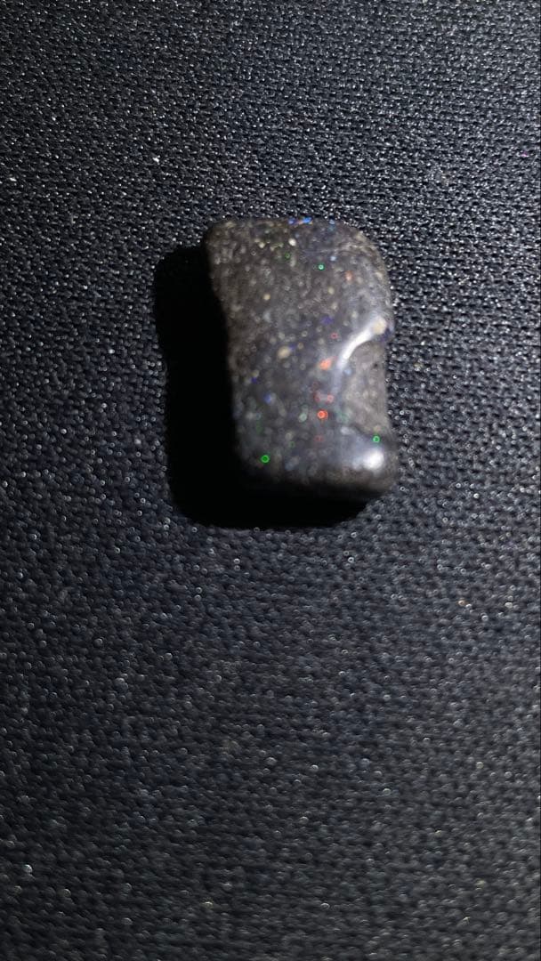 はちタイチンルチル ブラックオパール 魔石 アメジスト＆シトリンcharm