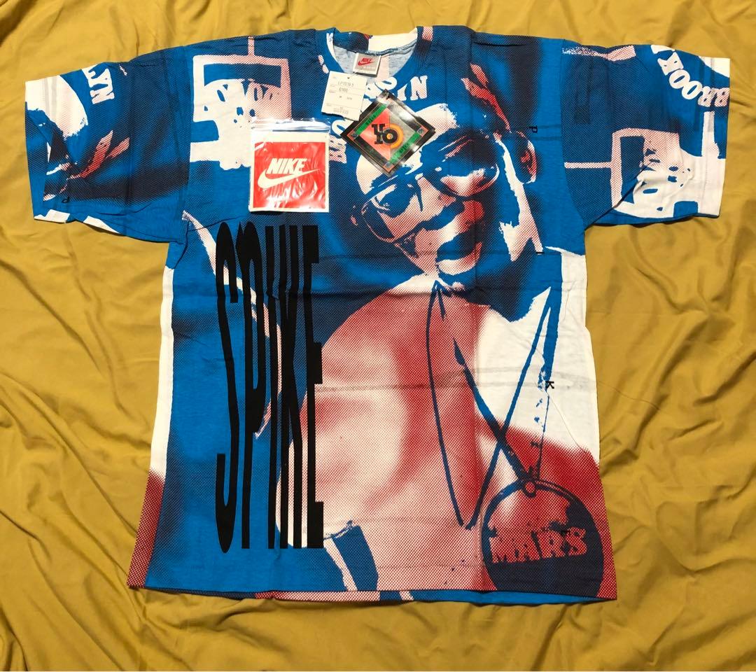 NIKE SPIKELEE Tシャツ