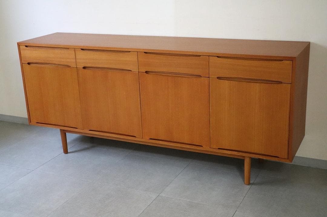 クロロス ワイド キャビネット サイドボード リビングボード チーク材 北欧