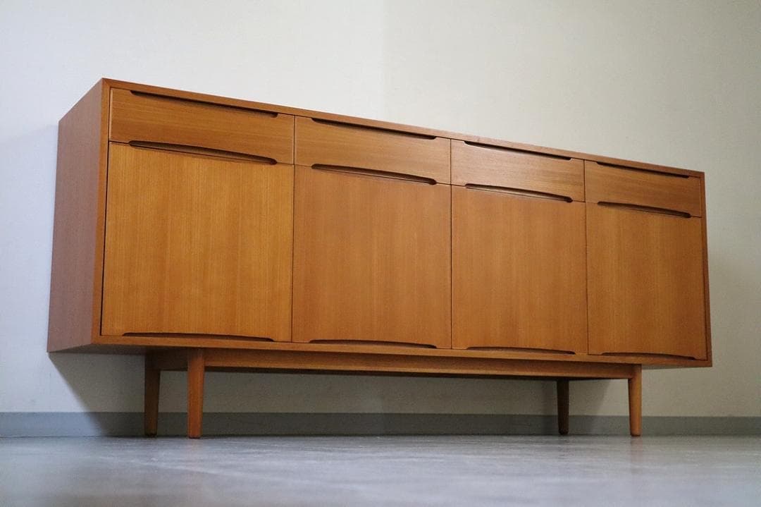 クロロス ワイド キャビネット サイドボード リビングボード チーク材 北欧