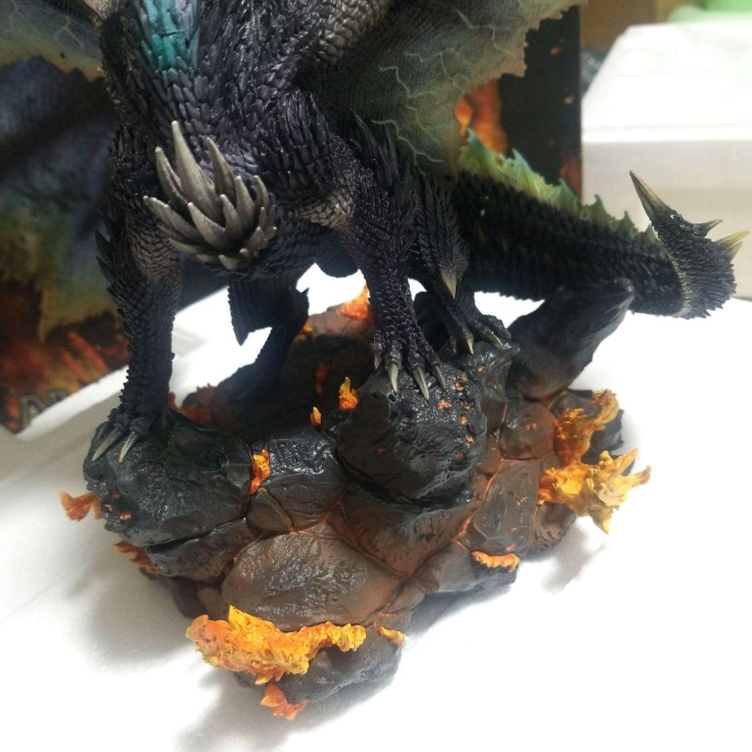 モンスターハンター 煌黒龍 アルバトリオン フィギュア