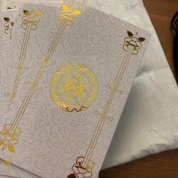 【正規品タロットカード】上品で高級感溢れる✨ホワイト×ゴールドの箔押しタロット