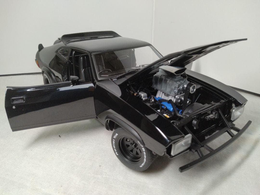 59　オートアート　1/18　マッドマックス2　The ROAD WARRIOR