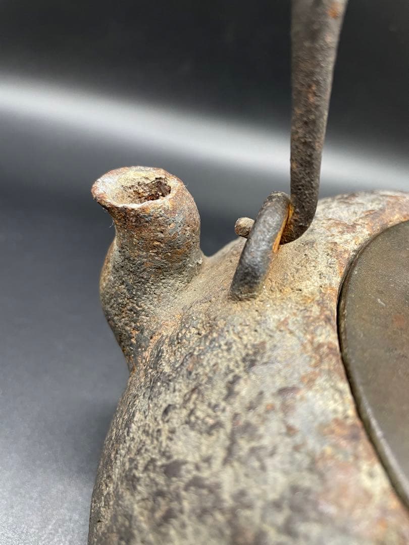 【経年品】雲色銅造 京鉄瓶 象眼 取手象眼 銀象眼 象嵌　岩肌 急須