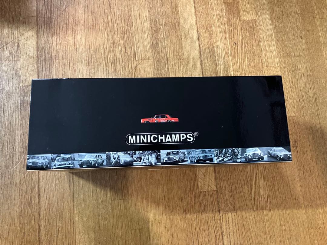 未開封 1/18 MERCEDES-BENZ 300 SEL 6.8 1971