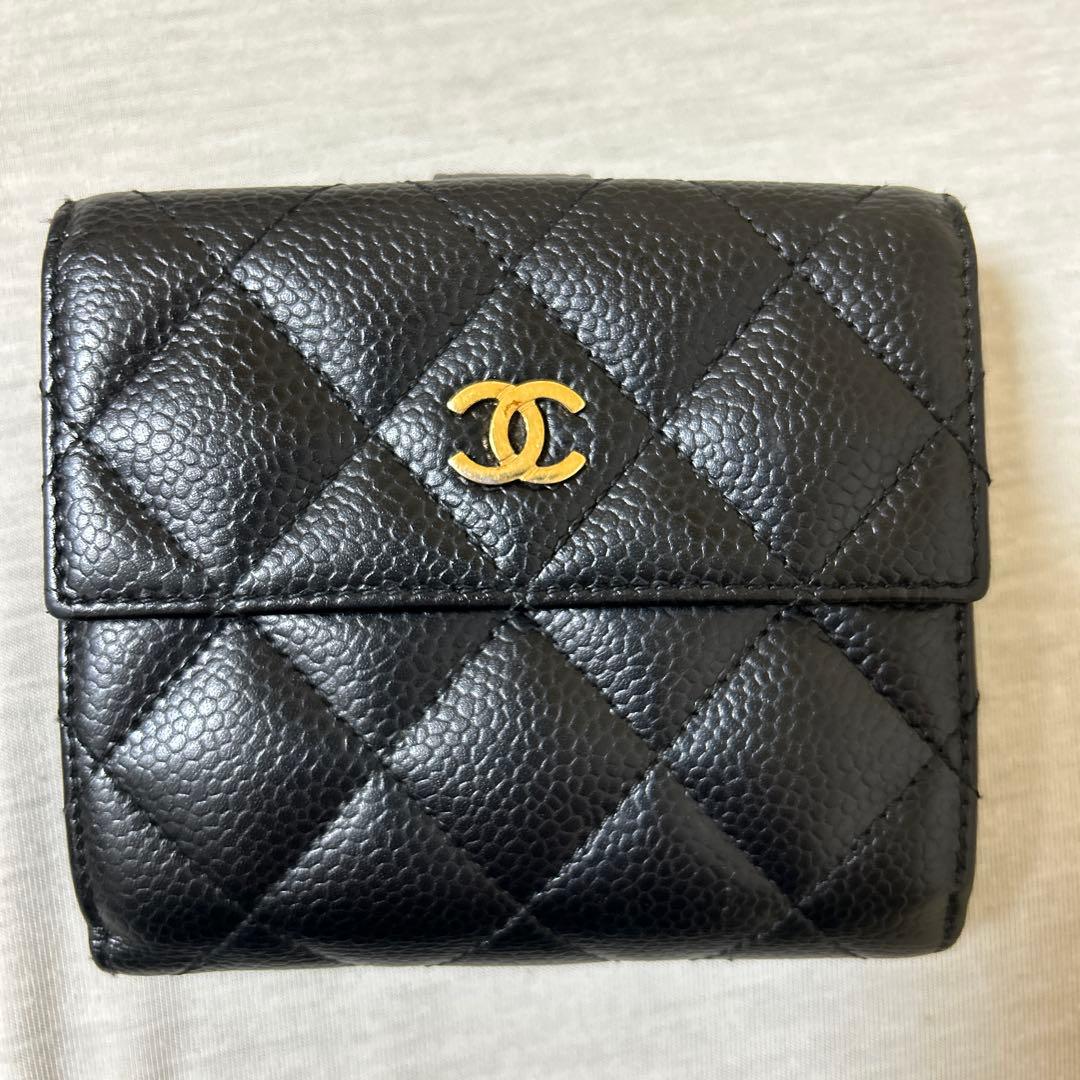 シャネルマトラッセ　ダブルホック折り財布