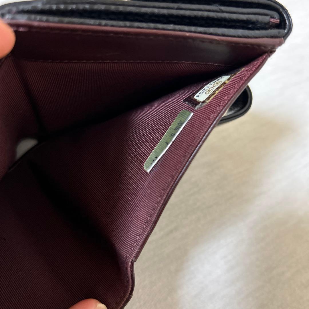 シャネルマトラッセ　ダブルホック折り財布