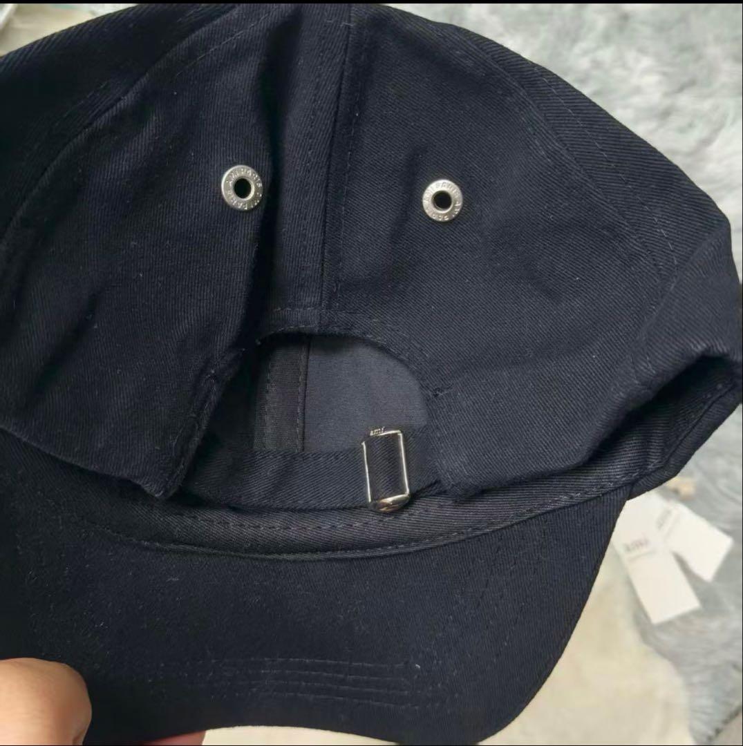 AMI PARIS ロゴ刺繍 キャップ ブラック（Black）