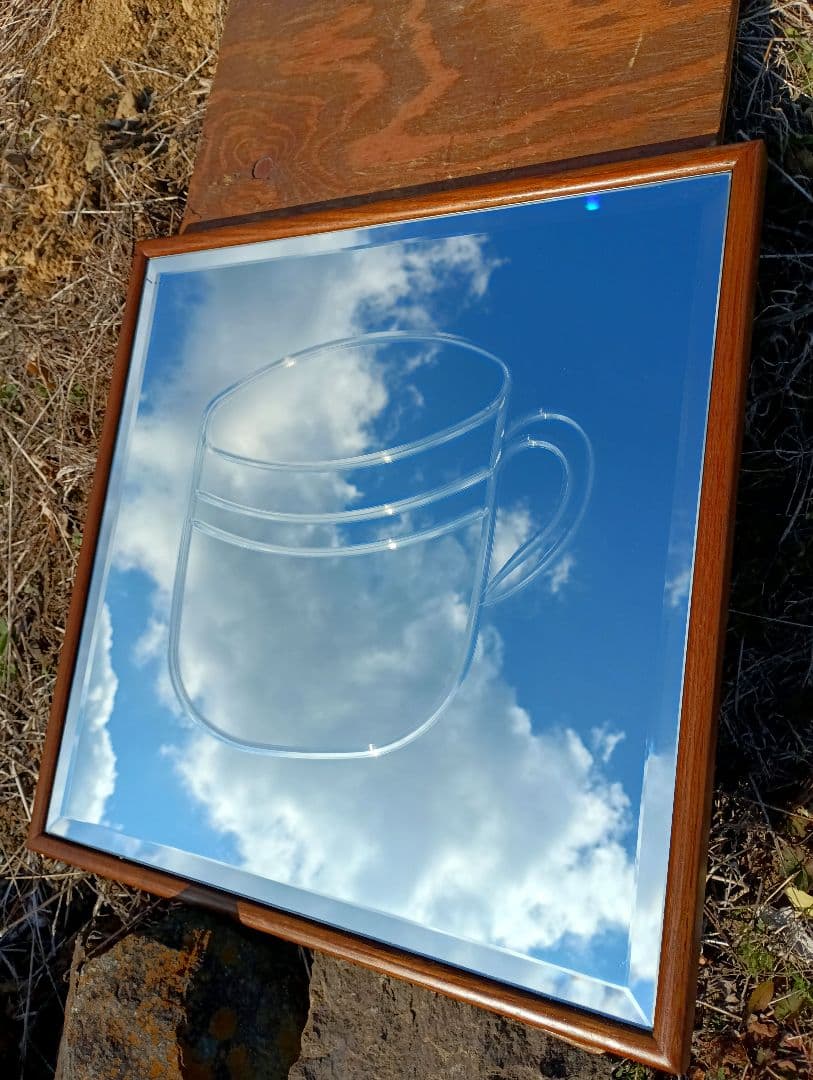 北欧　デザイナーズ　ウォールミラー　カットガラス　コーヒーカップ　モダン　チーク