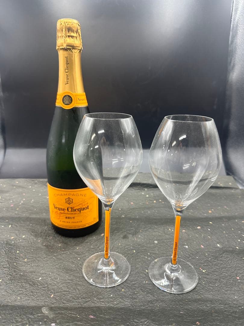 ヴーヴ・クリコVeuve Clicquot 専用グラス2脚付き
