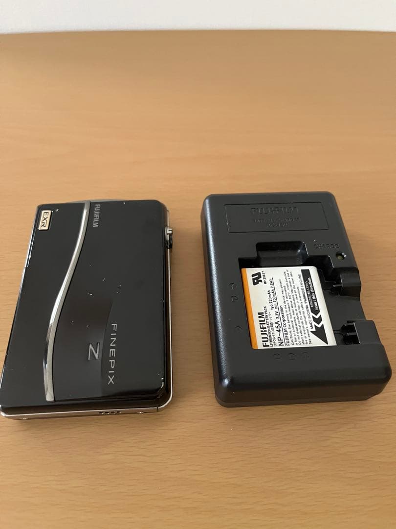 FUJIFILM FINEPIX Z800EXR ブラック◯