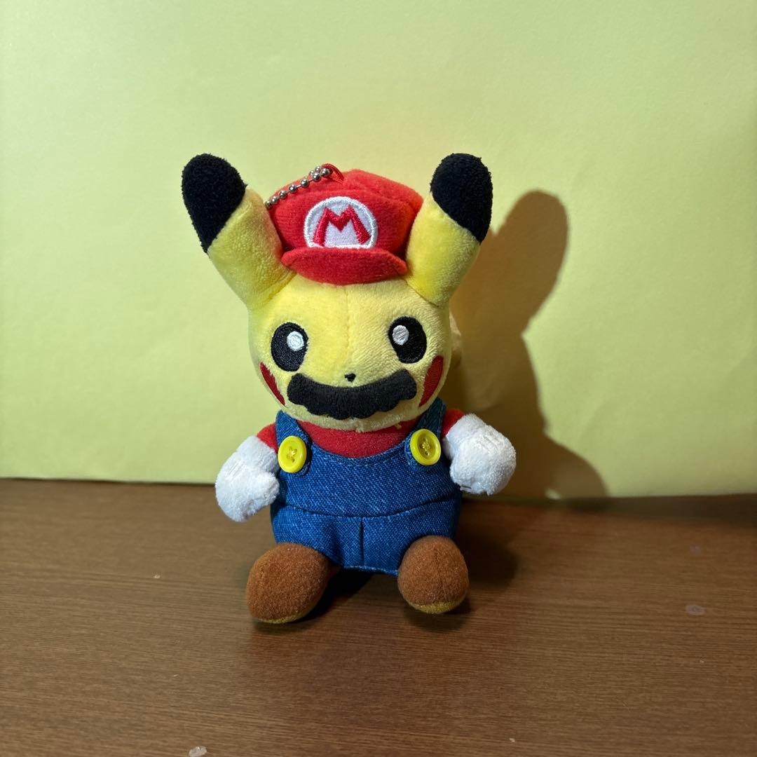 ピカチュウ マリオコスチューム ぬいぐるみ
