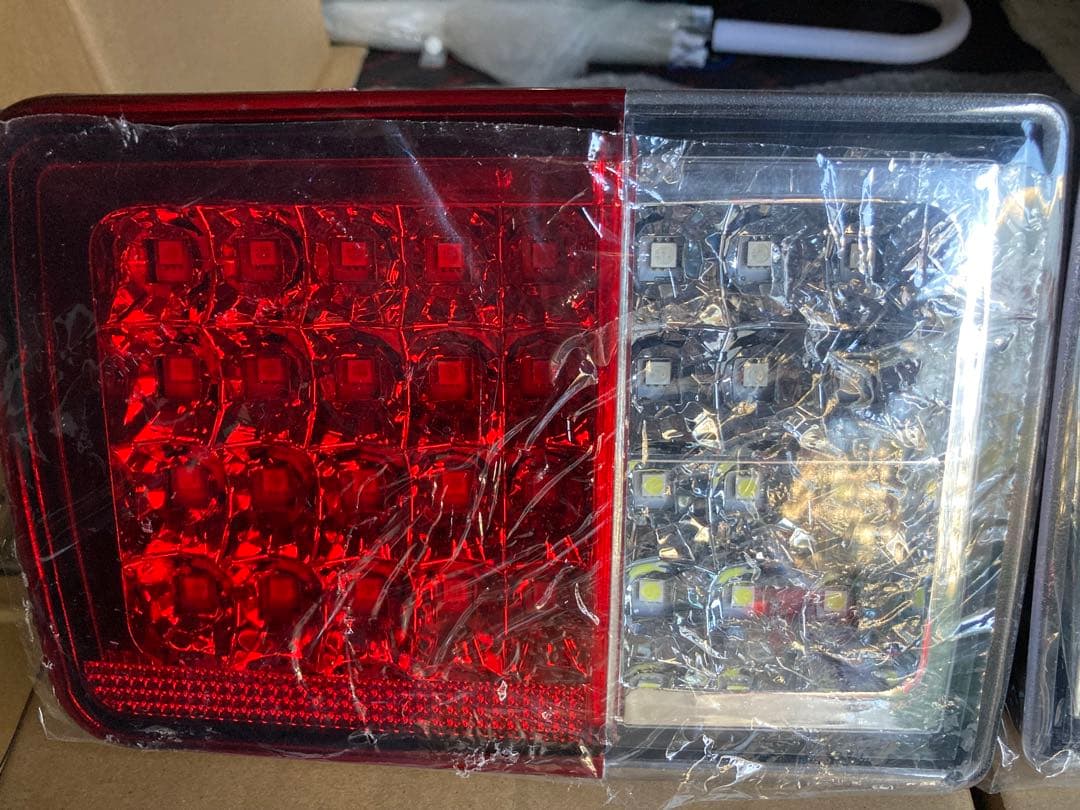 エブリィDA64V／DA17V LED テールランプ　シーケンシャル　新品