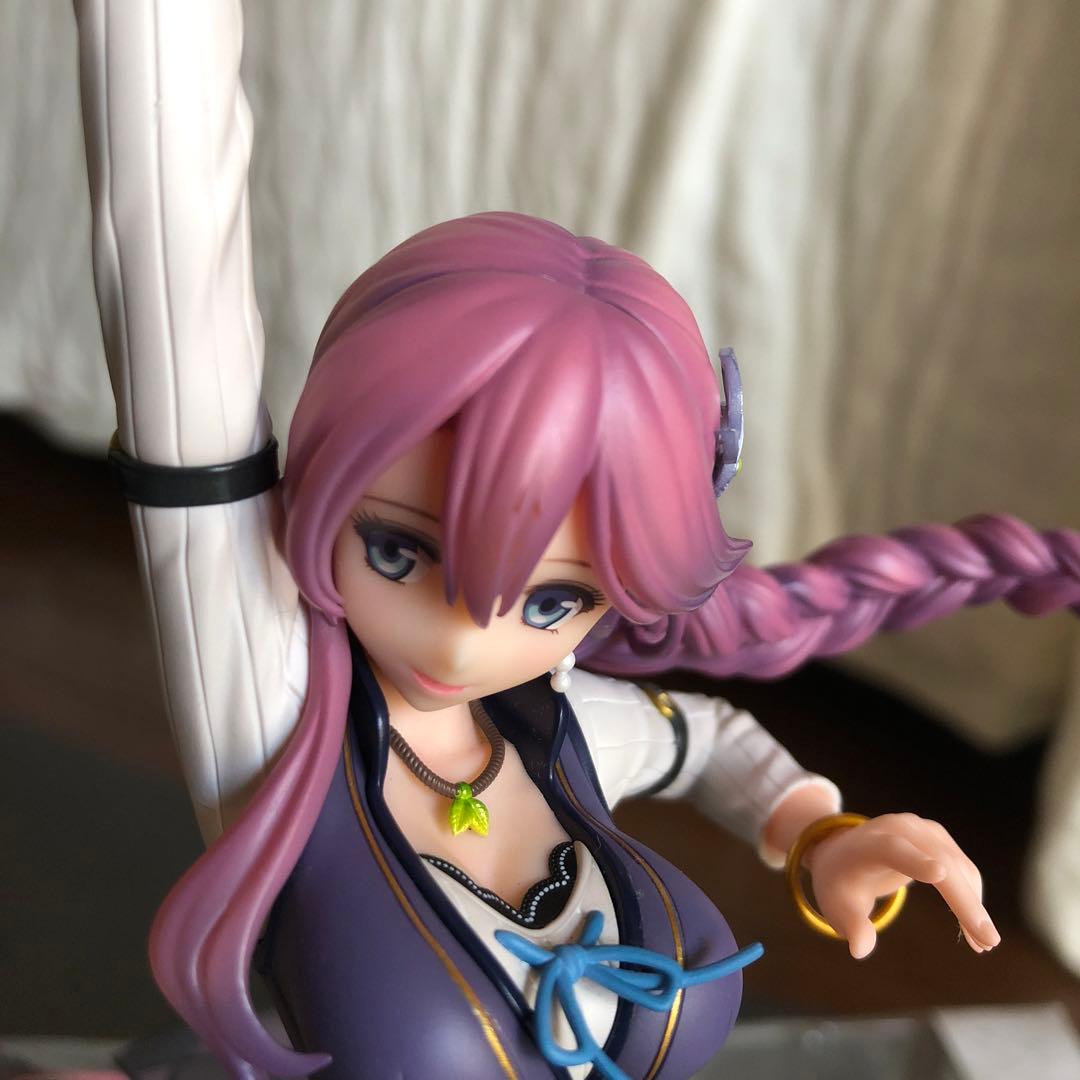 エマ・ミルスティン　フィギュア