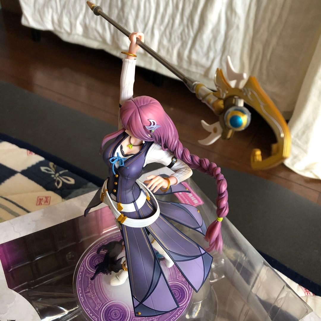 エマ・ミルスティン　フィギュア