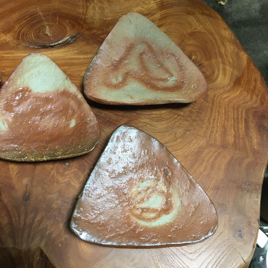 備前焼　緋襷　足つき三角タタキ皿　5客揃　たたき皿