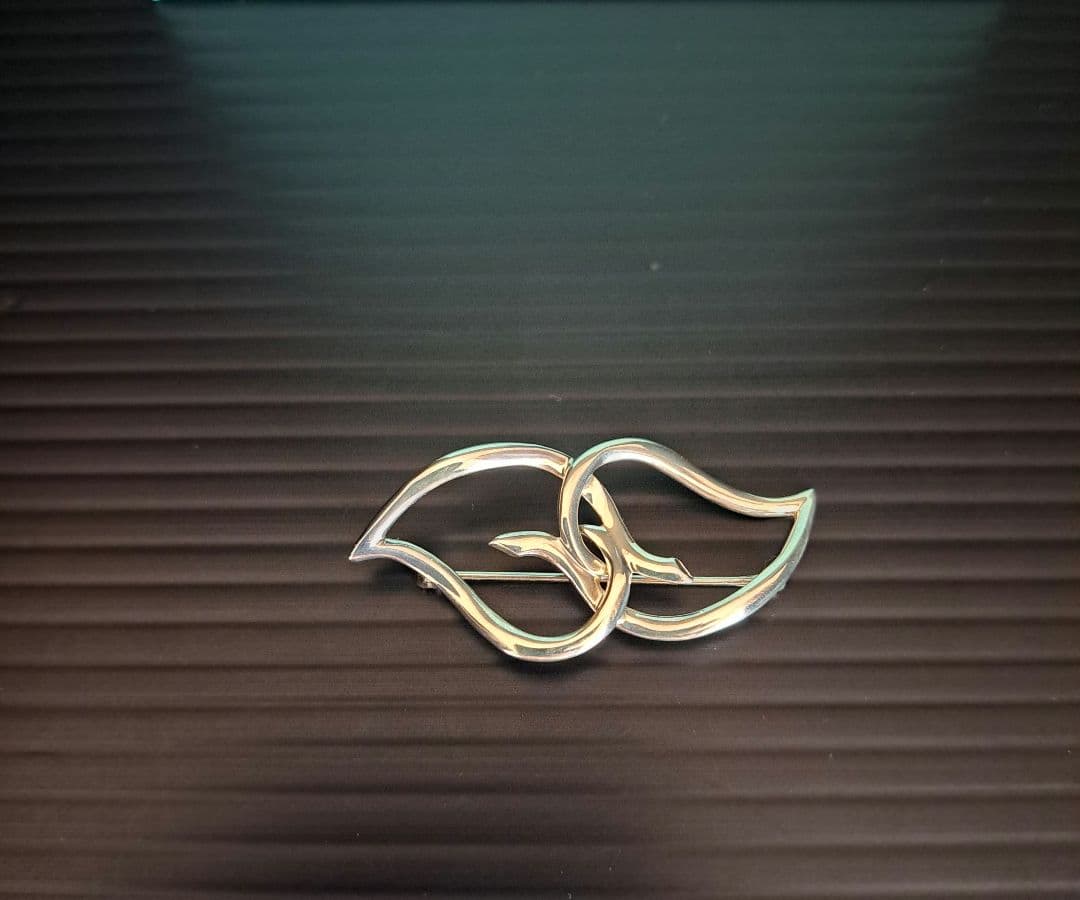 箱・保存袋付き　ティファニー ダブルリーフ ブローチ