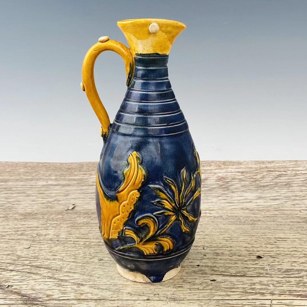 中国古美術・旧蔵の磁器・三彩壺・置物・書道具・茶道具・文房具・賞物