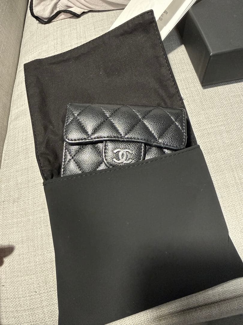 CHANEL マトラッセ　ブラックレザー 三つ折り財布