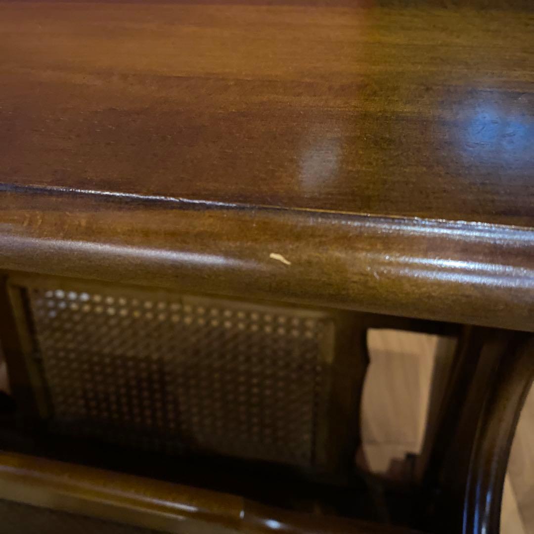 オールドカリモク　コロニアル　ラタン収納付き木製サイドテーブル　ヴィンテージ