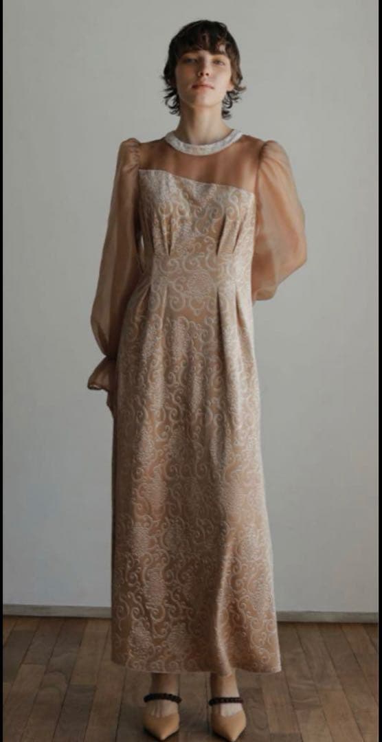 美品　AMAIL Mature paypuri dress ベージュ