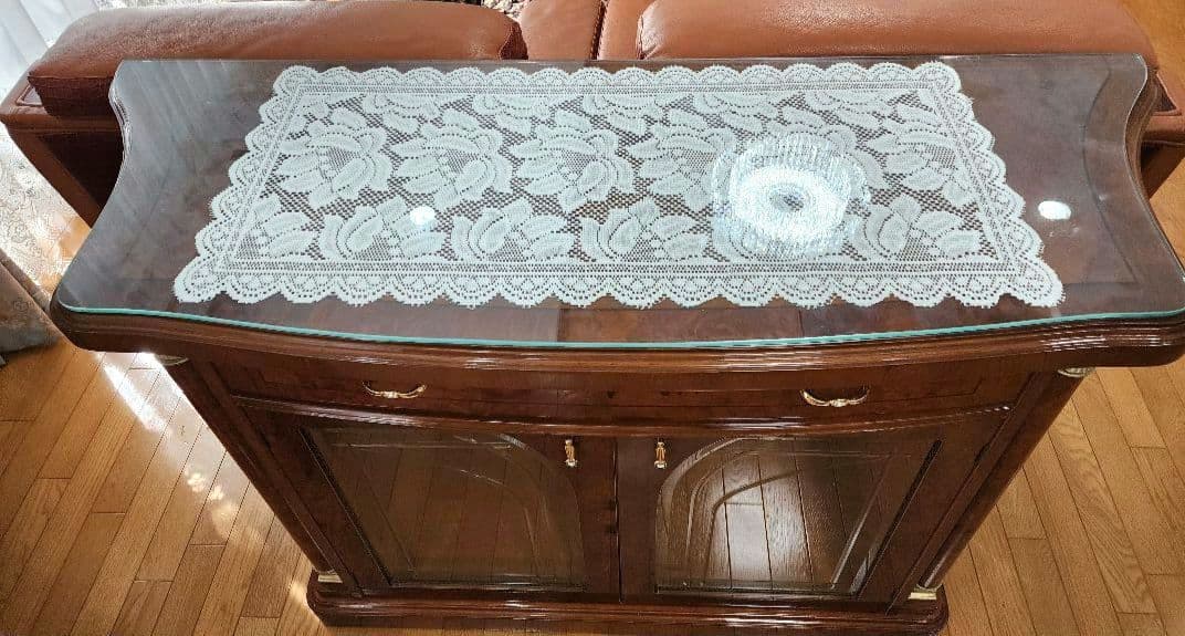 クラシック木製キャビネット ガラス扉付き