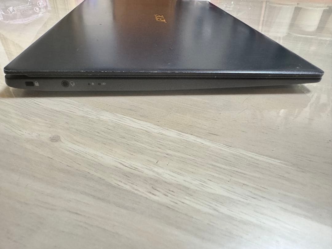 TravelMate 第8世代i5 RAM8G SSD128Gダブル搭載！