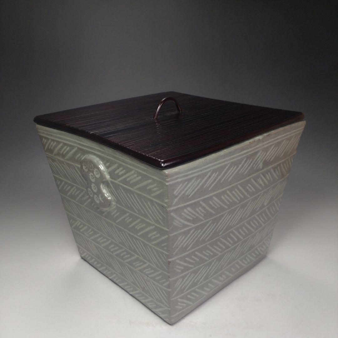 ィ113 水指『福森比路志作』『玄々斎好写三島四方角水指　共箱』茶道具