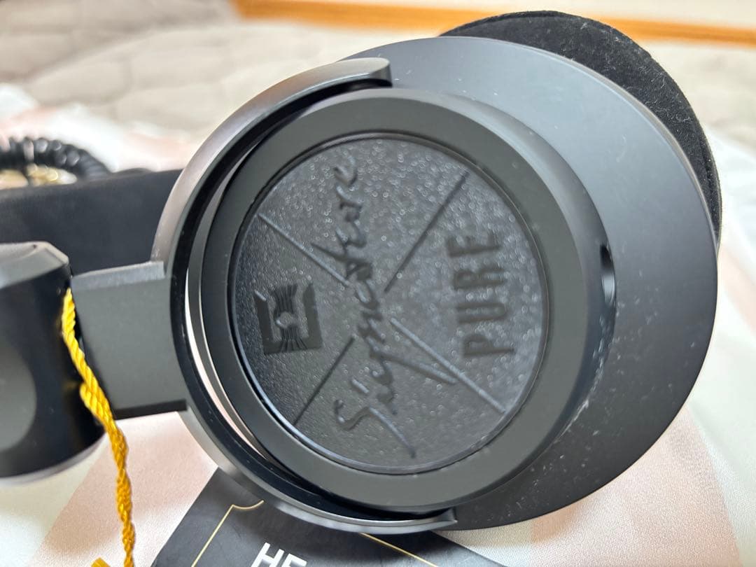 ultrasoneヘッドホン