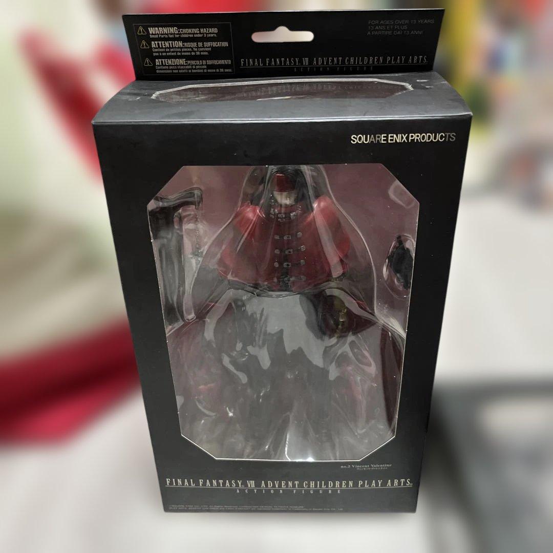 ファイナルファンタジー　FF プレイアーツ クラウド　ヴィンセント　シスターレイ